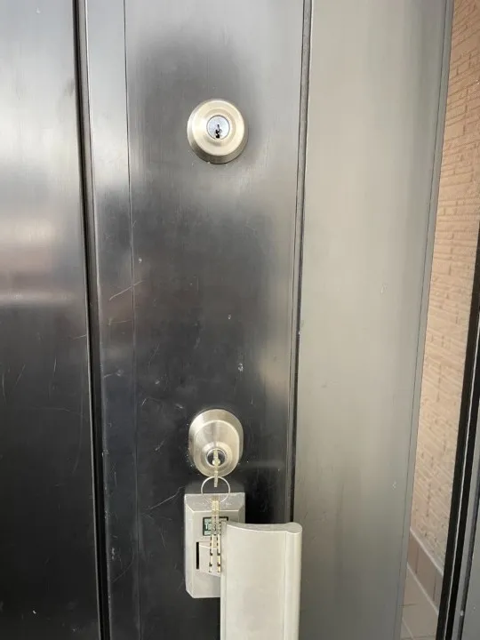 熊本市中央区で玄関ドアのカギ交換