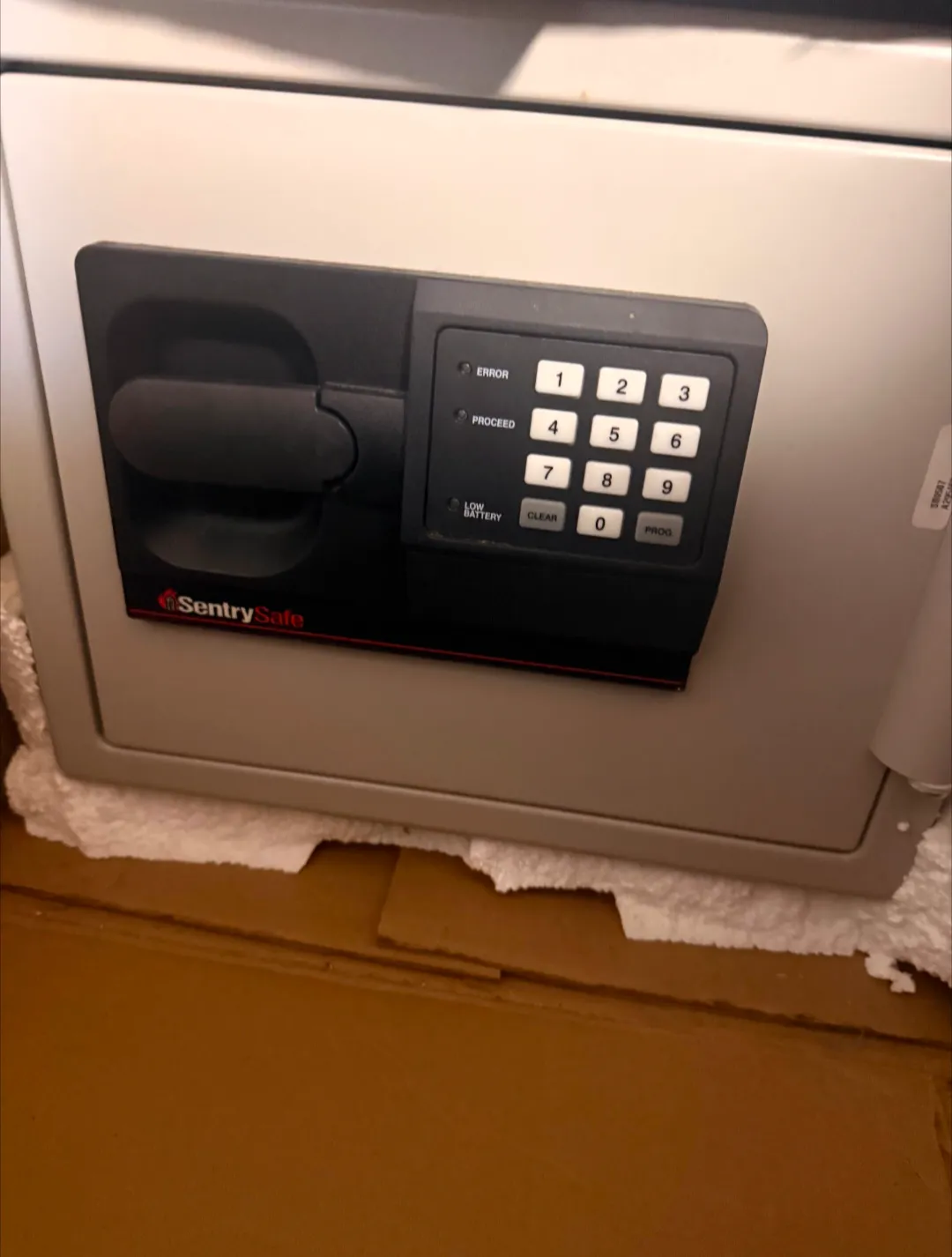 金庫Sentry Safeの開錠
